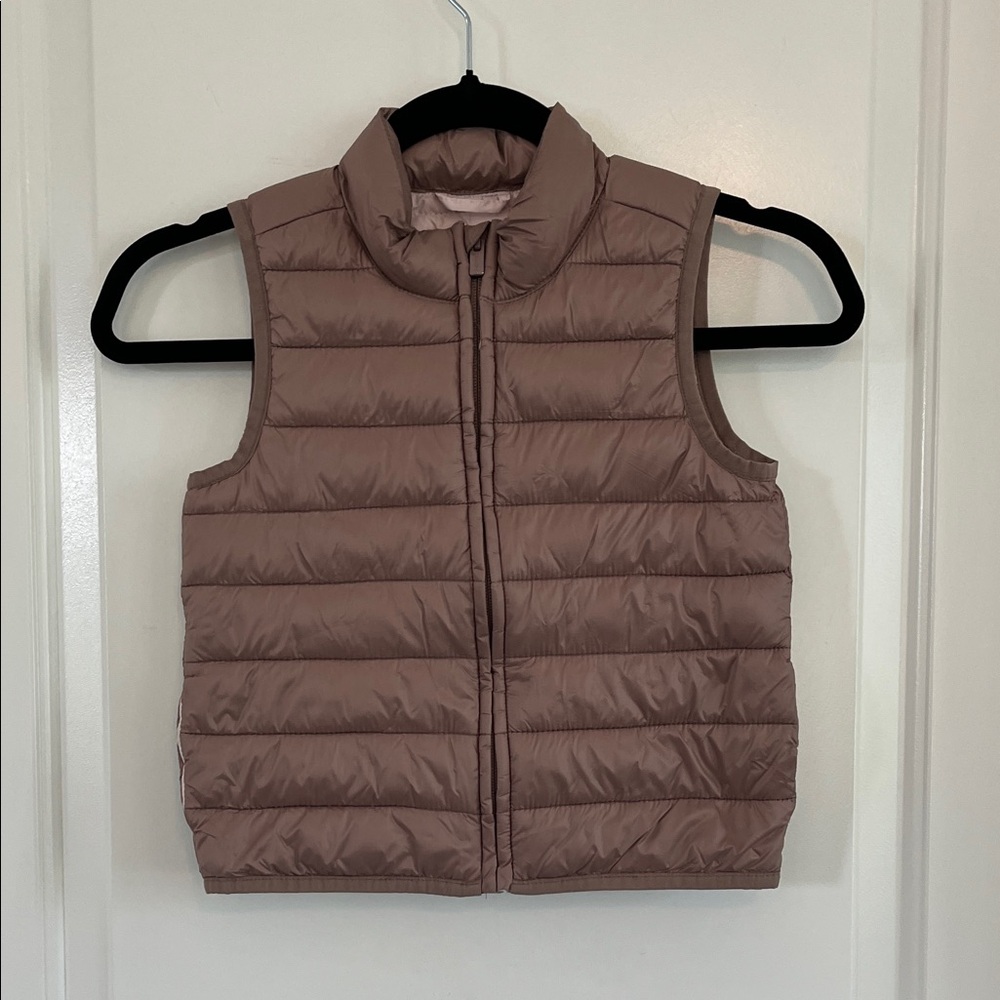 Old Navy puffer vest size 5t